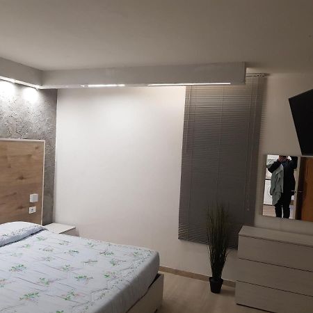 פסקרה Massaro Apartments Via Bramante מראה חיצוני תמונה