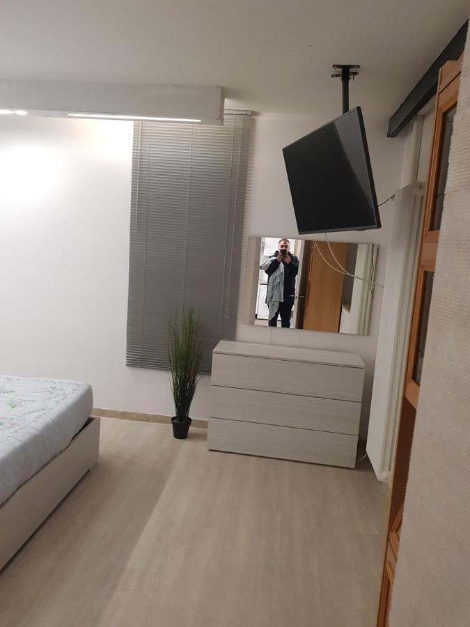 פסקרה Massaro Apartments Via Bramante מראה חיצוני תמונה