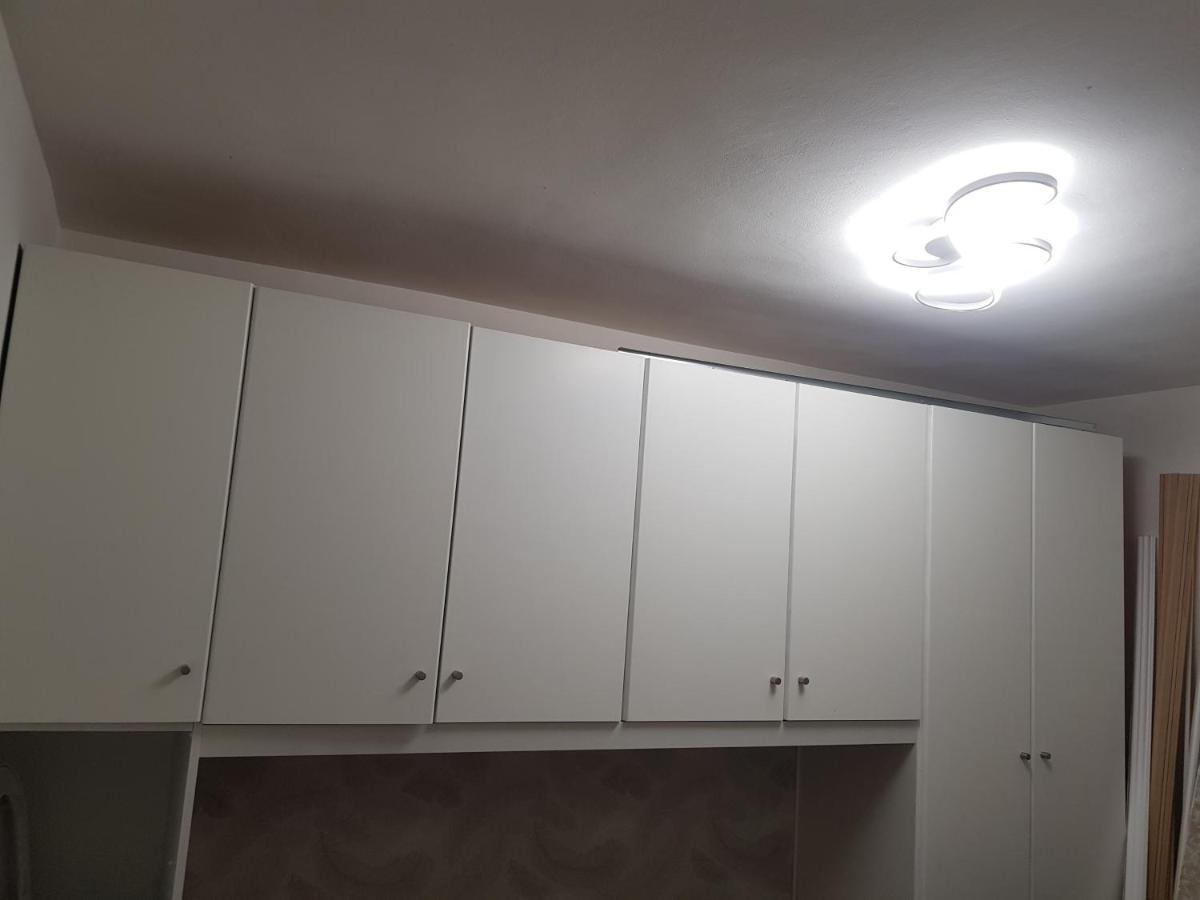 פסקרה Massaro Apartments Via Bramante מראה חיצוני תמונה